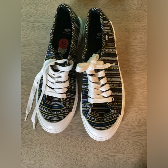 Rocket Dog Shoes - Rocket Dog Women's Jumpin Aloe Stripe Cotton Walking Shoe Size 11 NWOT